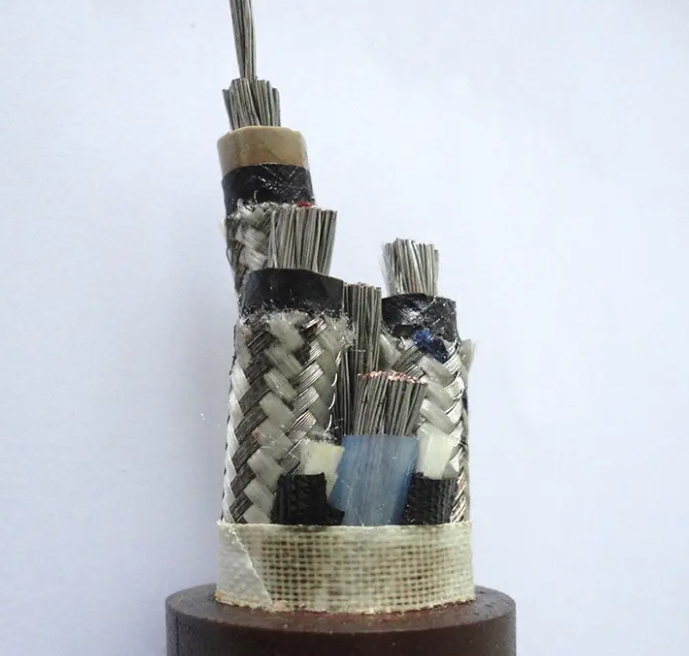 南方珠江科技電纜例舉下電線電纜的使用保護措施.jpg 南方珠江科技電纜例舉下電線電纜的使用保護措施.jpg